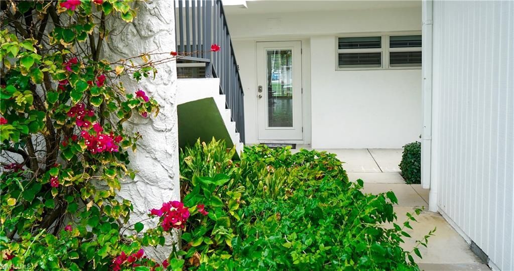 664 Broad Ave S, Unit J664, Naples, FL 34102 Photo