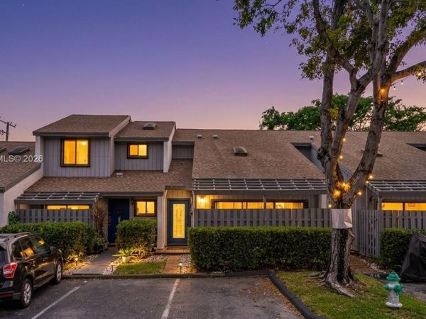 1634 N 15th Ter , Hollywood, FL 33020