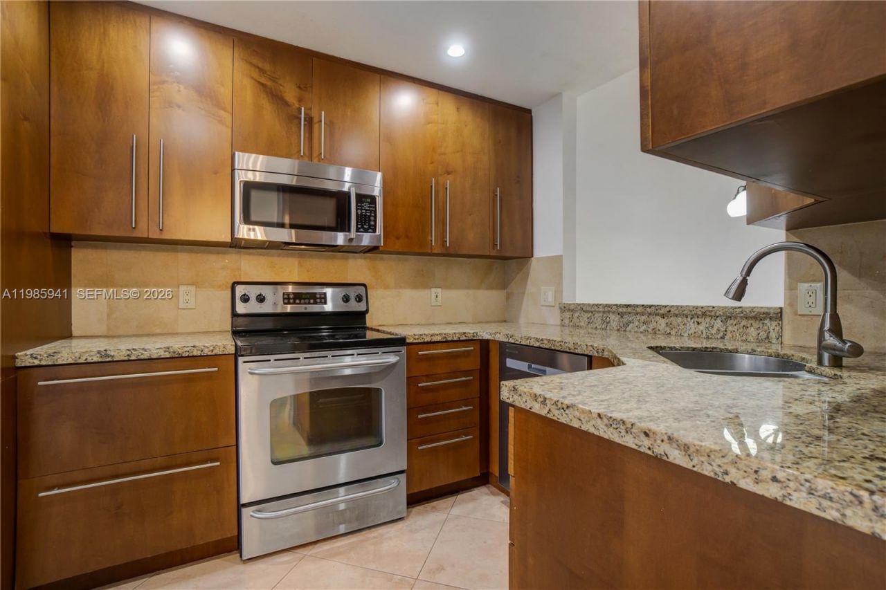 1634 N 15th Ter , Hollywood, FL 33020 Photo