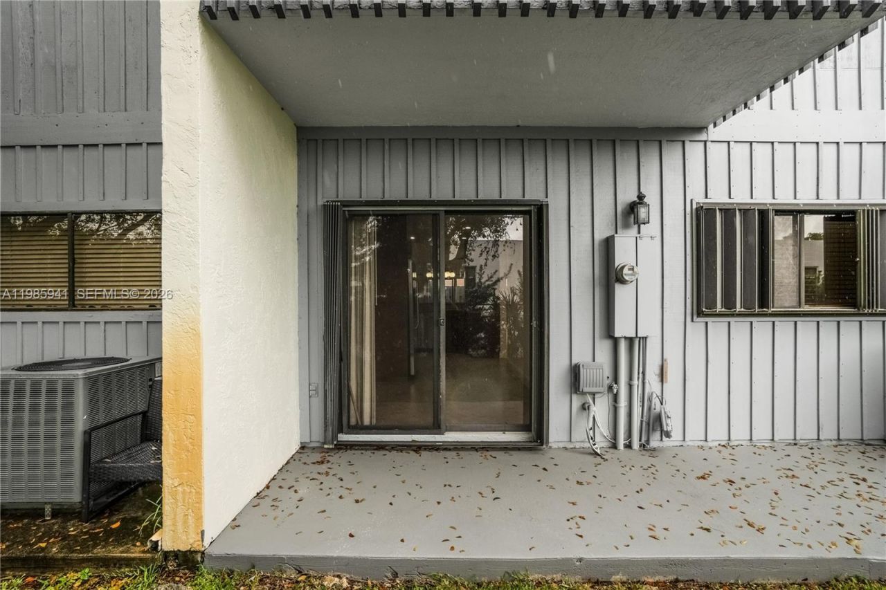 1634 N 15th Ter , Hollywood, FL 33020 Photo