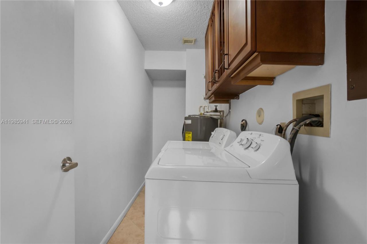 1634 N 15th Ter , Hollywood, FL 33020 Photo