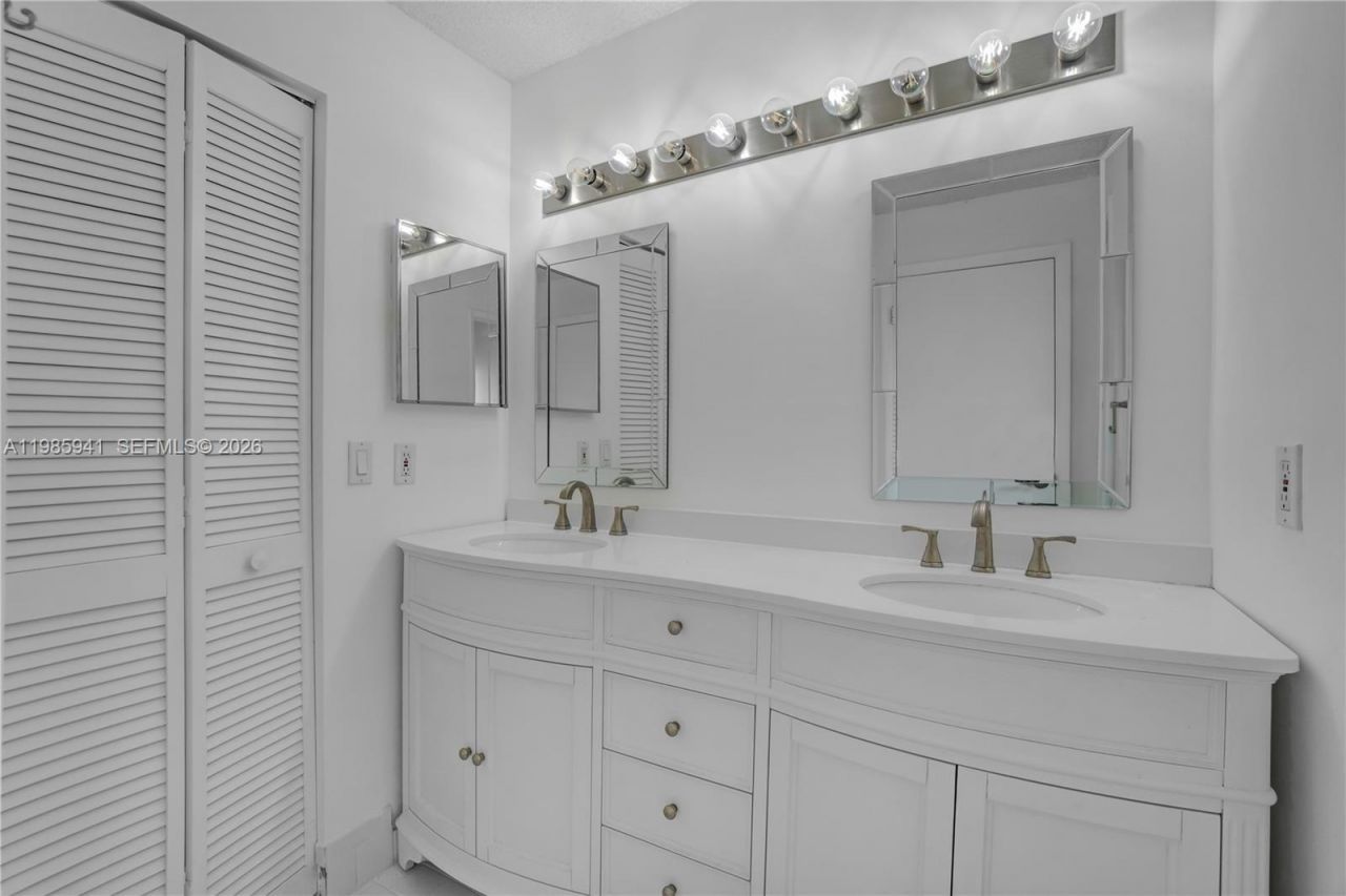 1634 N 15th Ter , Hollywood, FL 33020 Photo