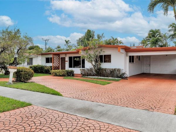 5660 W 13th Ct , Hialeah, FL 33012