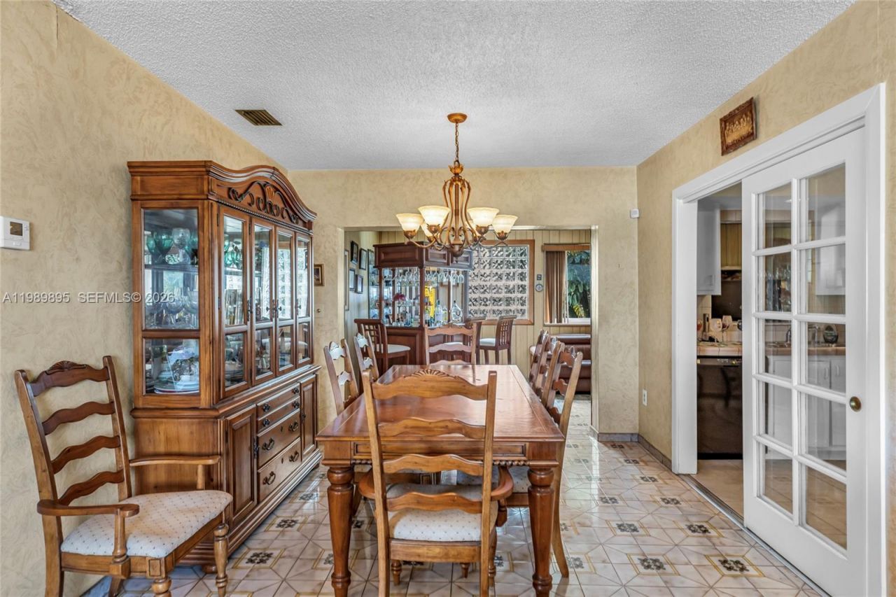 5660 W 13th Ct , Hialeah, FL 33012 Photo