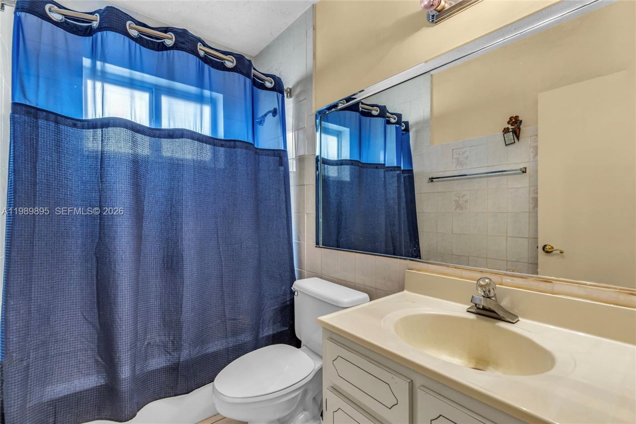 5660 W 13th Ct , Hialeah, FL 33012 Photo