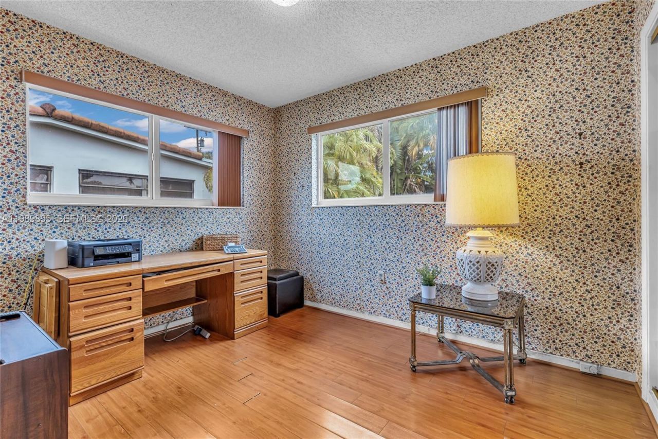 5660 W 13th Ct , Hialeah, FL 33012 Photo