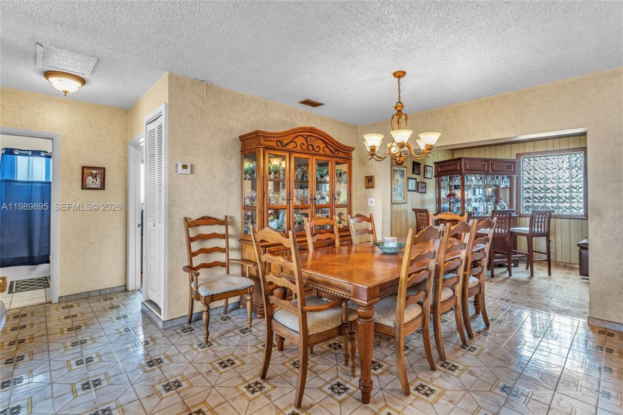 5660 W 13th Ct , Hialeah, FL 33012 Photo