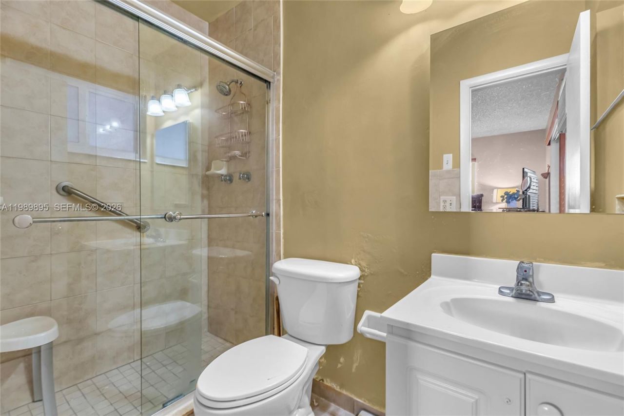 5660 W 13th Ct , Hialeah, FL 33012 Photo