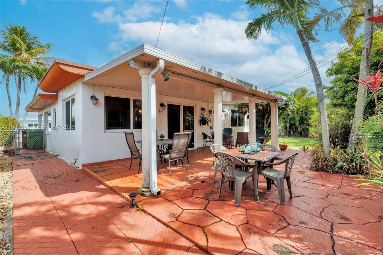 5660 W 13th Ct , Hialeah, FL 33012 Photo