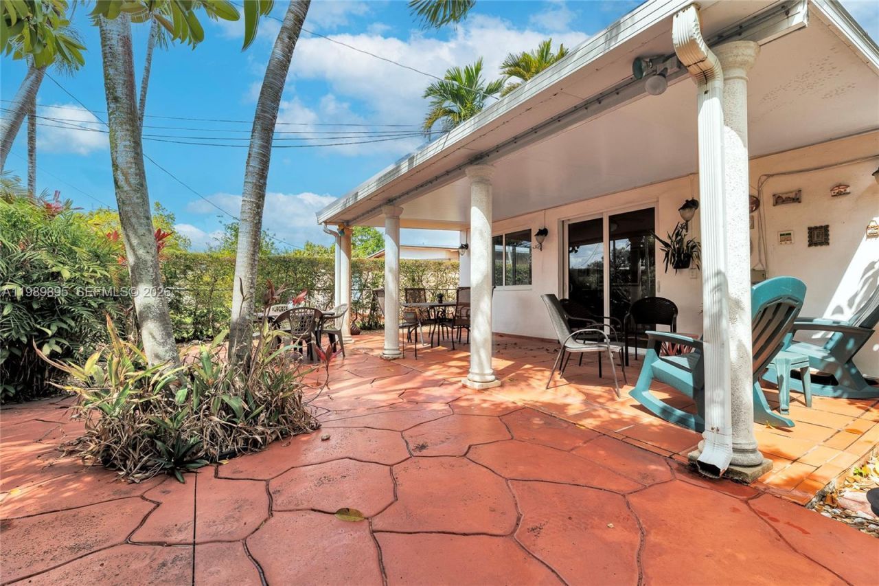 5660 W 13th Ct , Hialeah, FL 33012 Photo