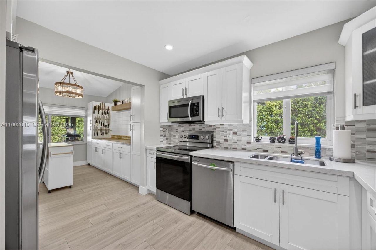 4890 SW 141st Ave , Miami, FL 33175 Photo