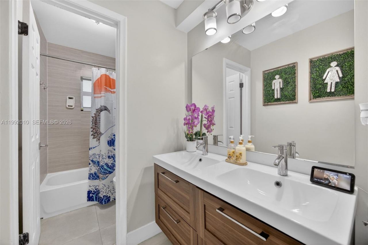 4890 SW 141st Ave , Miami, FL 33175 Photo