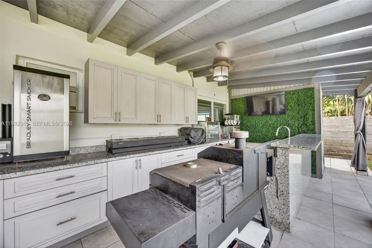 4890 SW 141st Ave , Miami, FL 33175 Photo