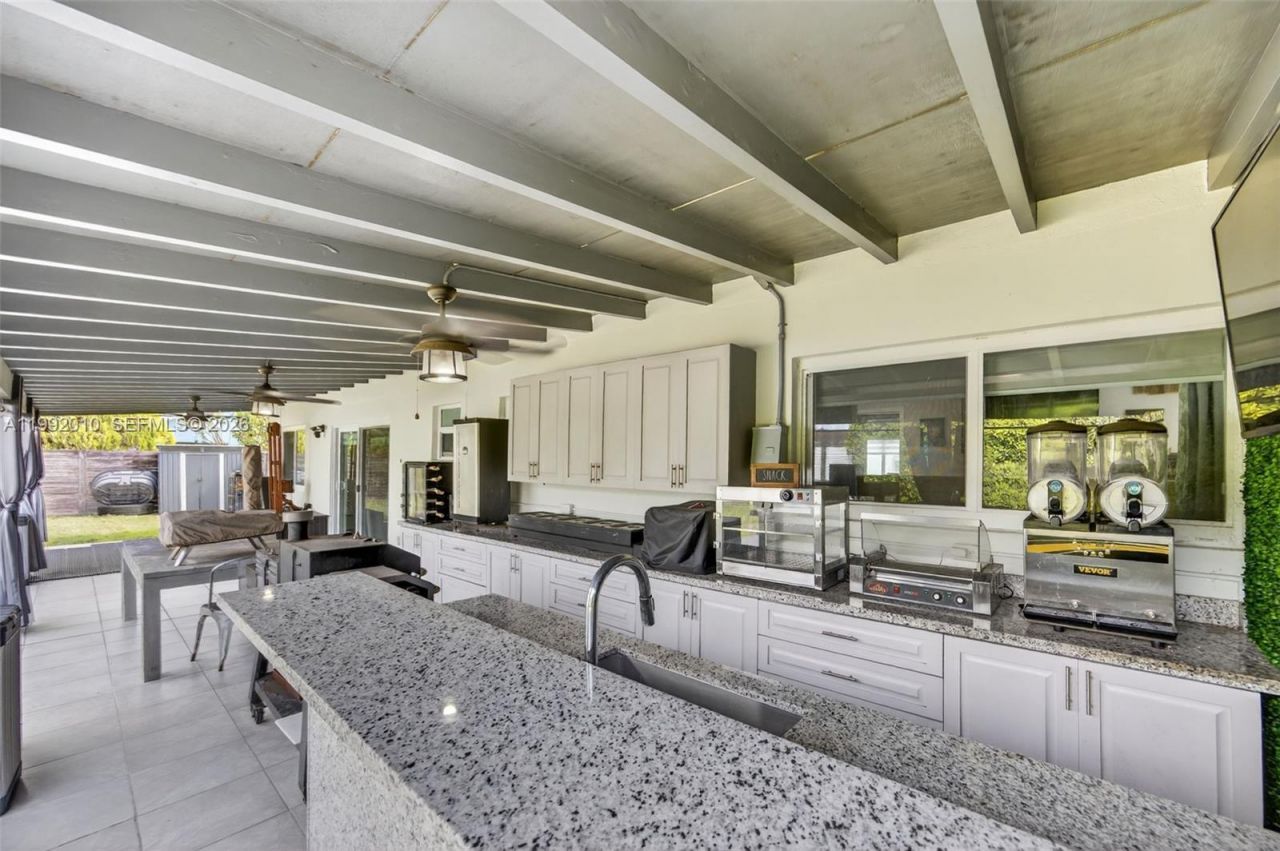 4890 SW 141st Ave , Miami, FL 33175 Photo