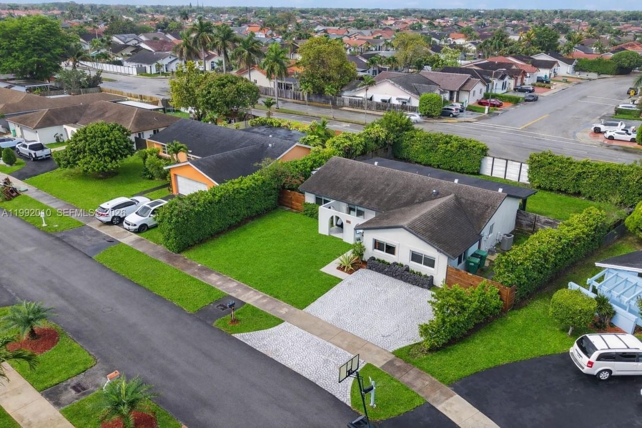 4890 SW 141st Ave , Miami, FL 33175 Photo