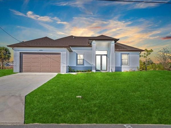 1201 15 terr , Cape Coral, FL 33909