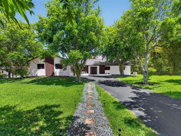 14755 SW 18th Ct, Davie, FL 33325