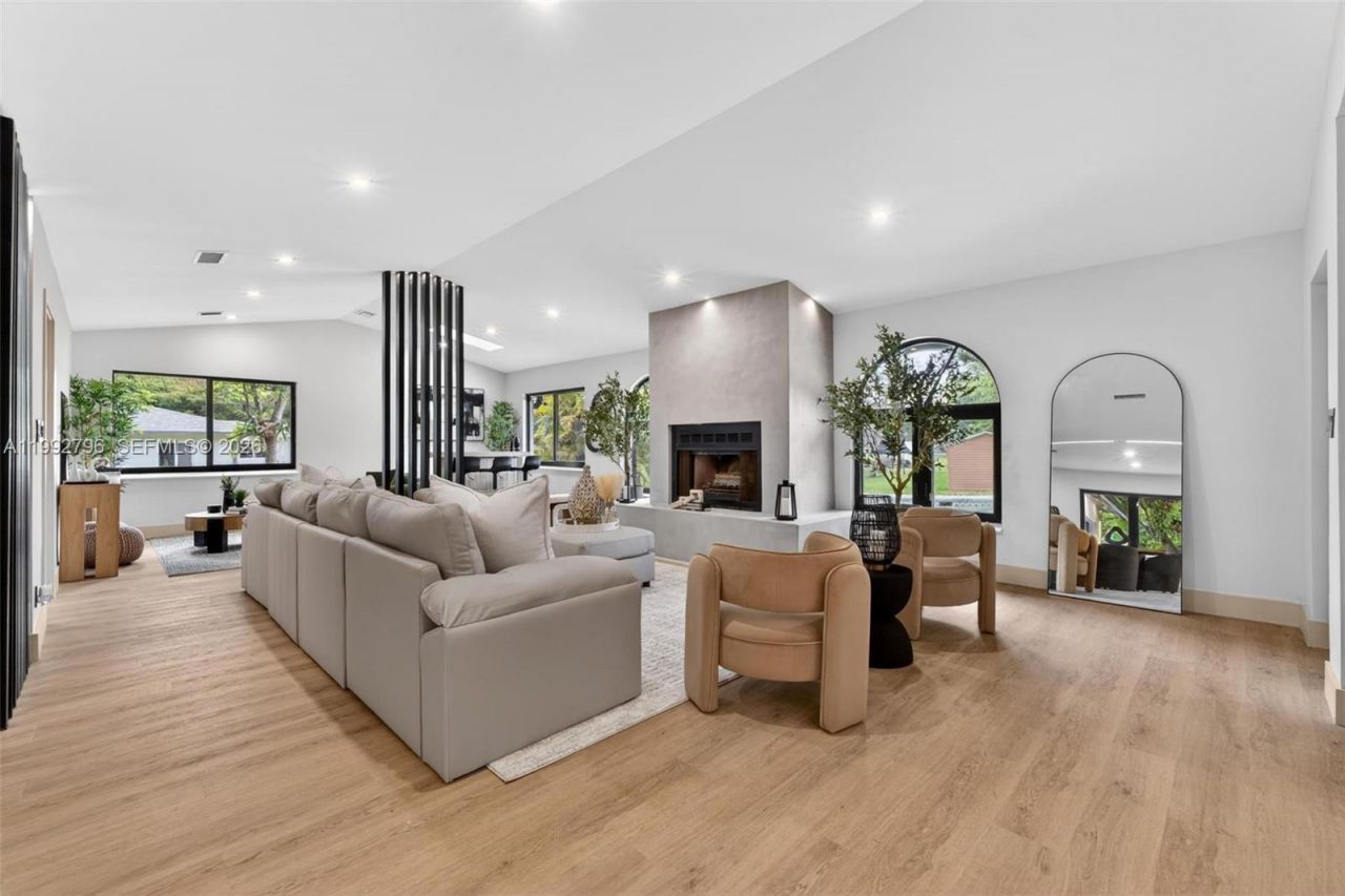 14755 SW 18th Ct, Davie, FL 33325 Photo