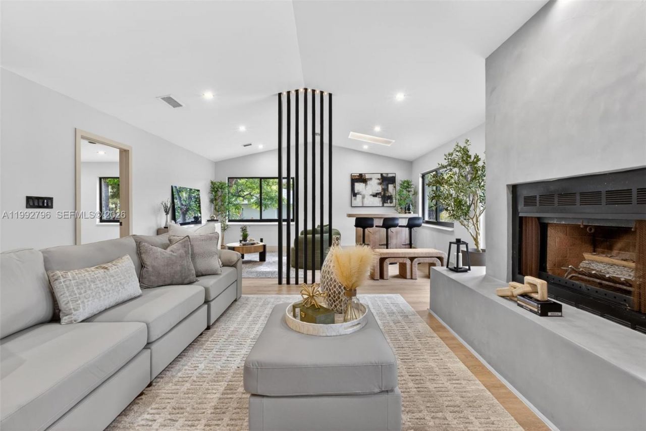 14755 SW 18th Ct, Davie, FL 33325 Photo