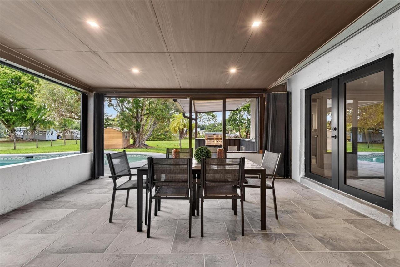 14755 SW 18th Ct, Davie, FL 33325 Photo