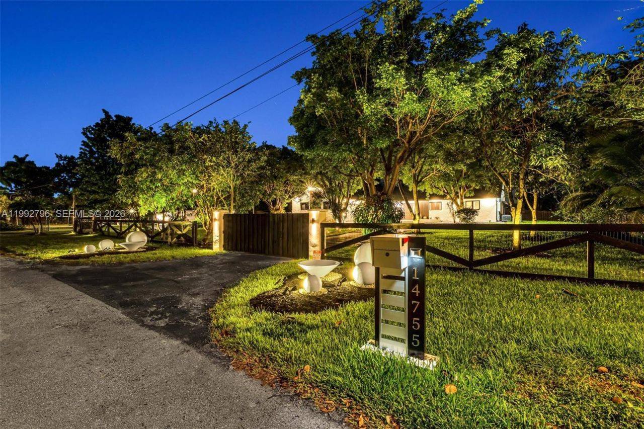 14755 SW 18th Ct, Davie, FL 33325 Photo