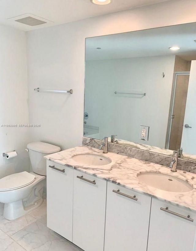 950 Brickell Bay Dr , Unit 3807, Miami, FL 33131 Photo