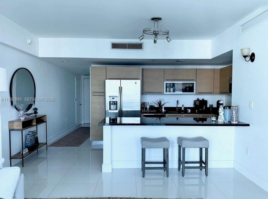 950 Brickell Bay Dr , Unit 3807, Miami, FL 33131 Photo