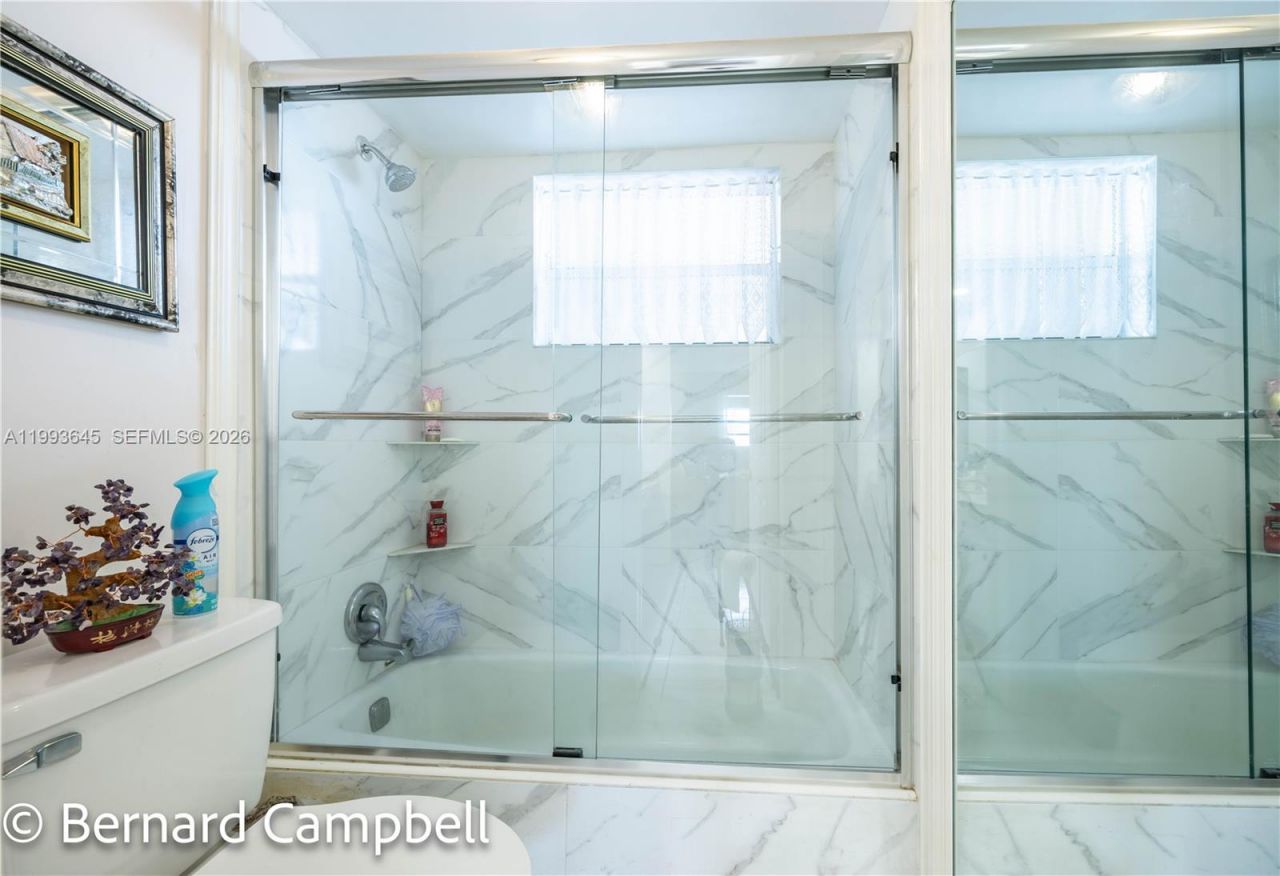 3940 NW 42nd Ave, Unit 417, Lauderdale Lakes, FL 33319 Photo