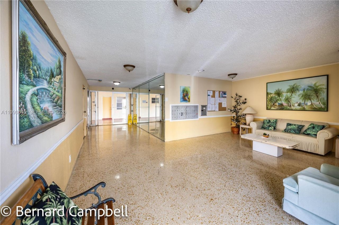 3940 NW 42nd Ave, Unit 417, Lauderdale Lakes, FL 33319 Photo