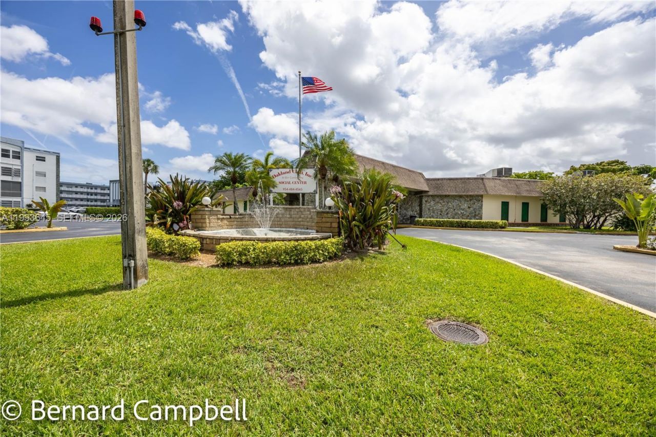 3940 NW 42nd Ave, Unit 417, Lauderdale Lakes, FL 33319 Photo