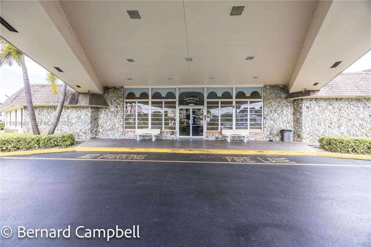 3940 NW 42nd Ave, Unit 417, Lauderdale Lakes, FL 33319 Photo