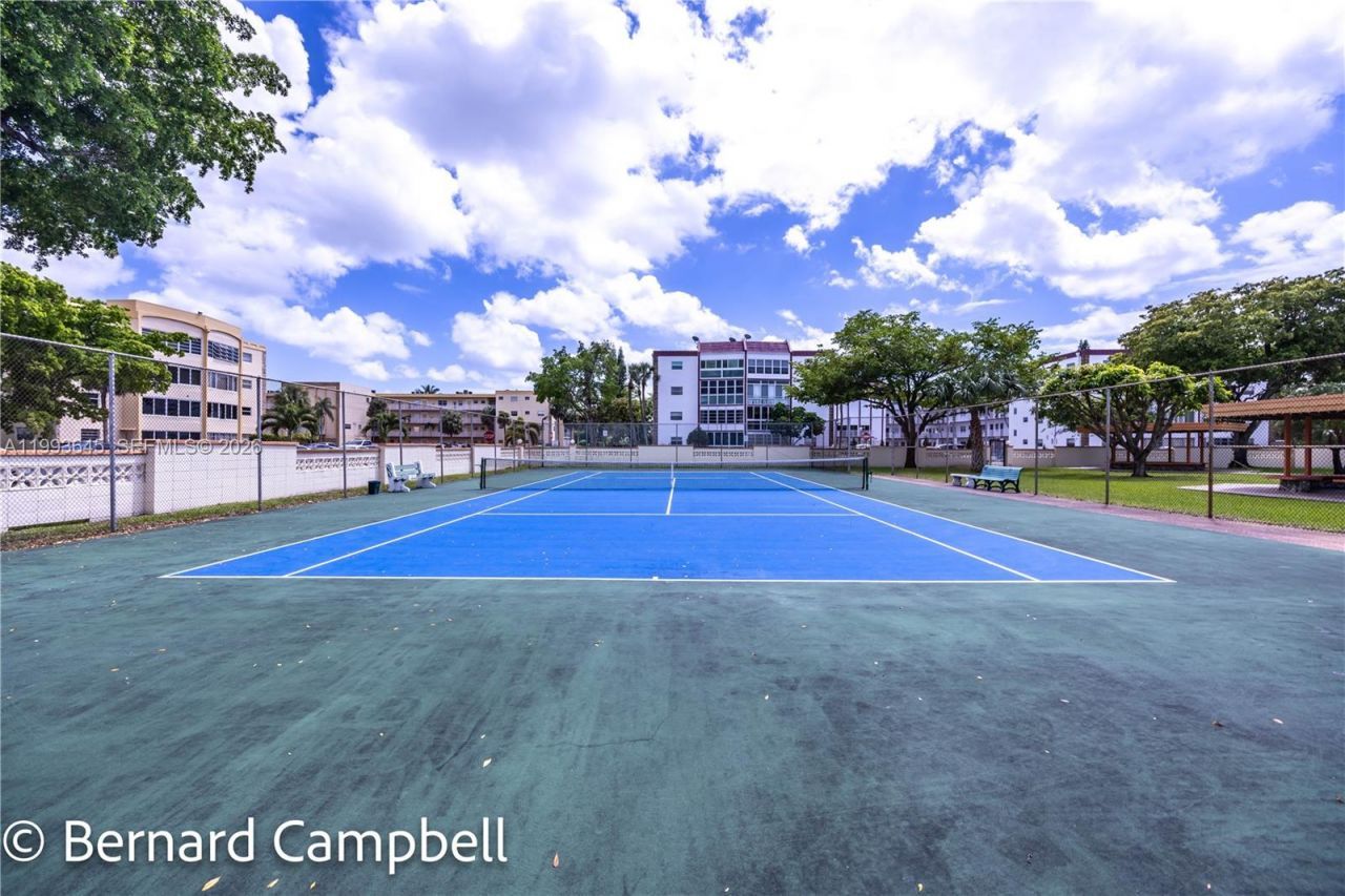 3940 NW 42nd Ave, Unit 417, Lauderdale Lakes, FL 33319 Photo