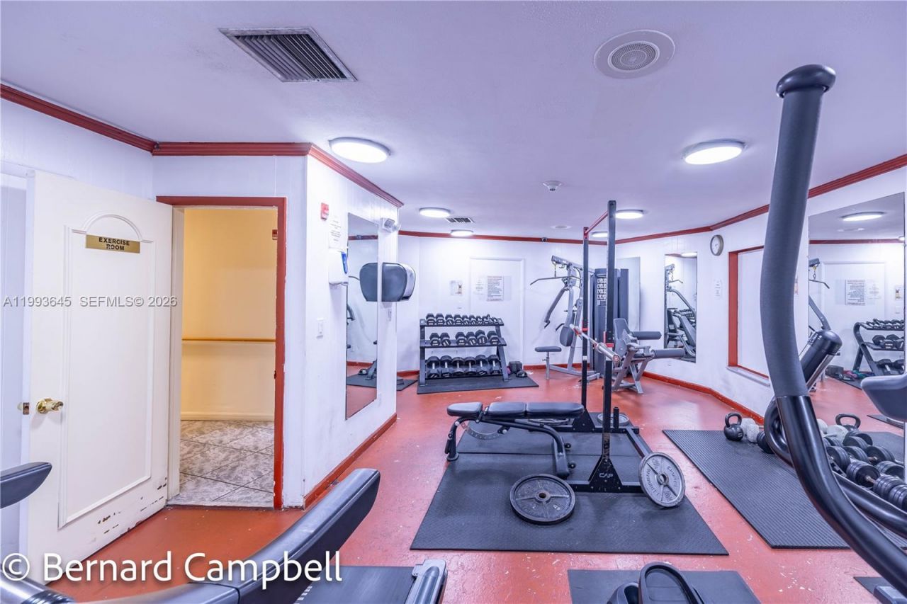 3940 NW 42nd Ave, Unit 417, Lauderdale Lakes, FL 33319 Photo