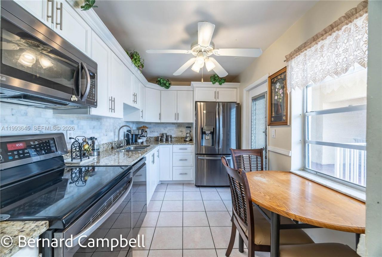 3940 NW 42nd Ave, Unit 417, Lauderdale Lakes, FL 33319 Photo