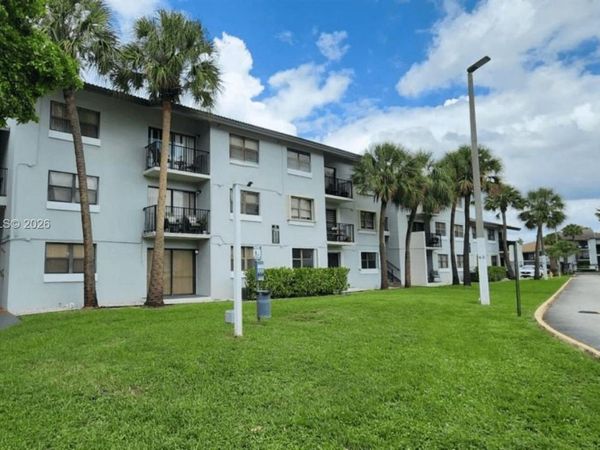 7200 NW 179th St , Unit 303, Hialeah, FL 33015