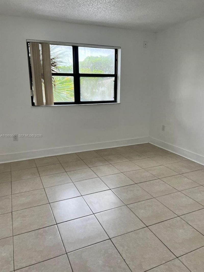 7200 NW 179th St, Unit 303, Hialeah, FL 33015 Photo