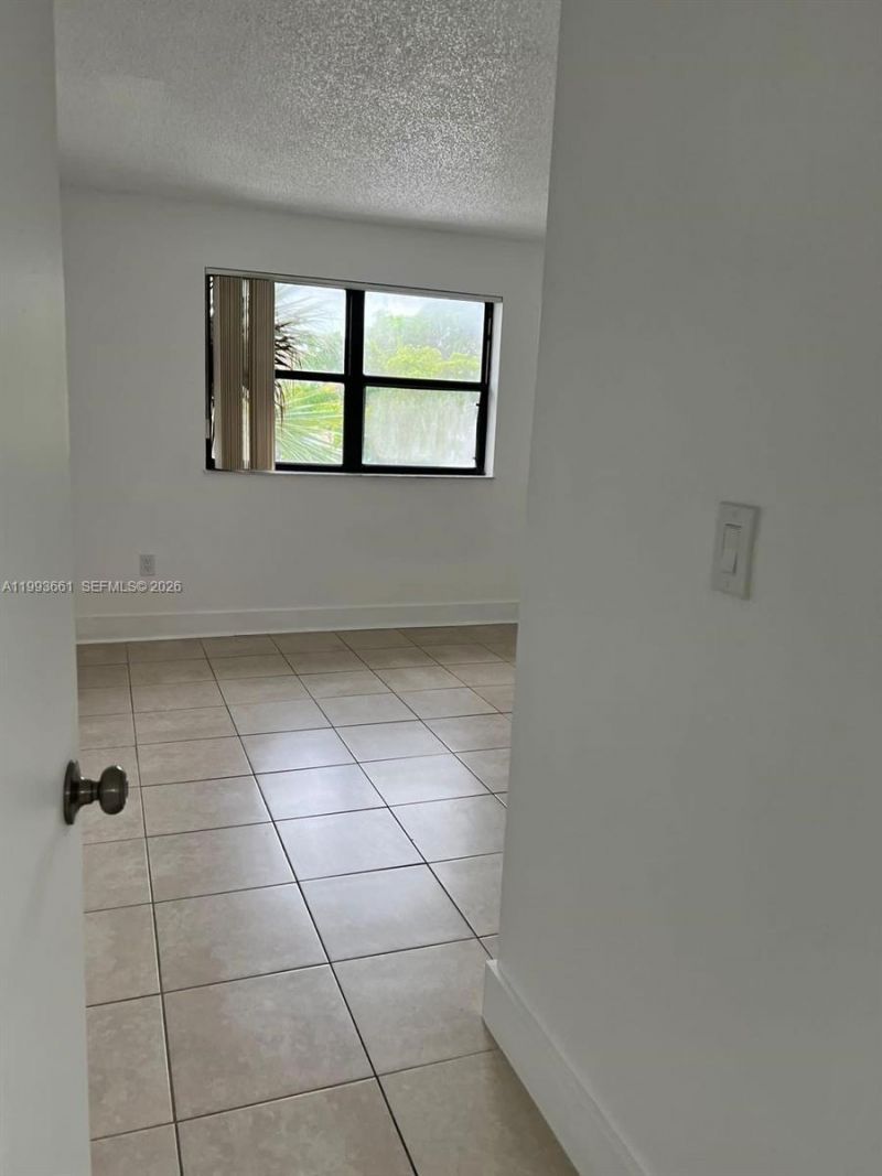 7200 NW 179th St, Unit 303, Hialeah, FL 33015 Photo