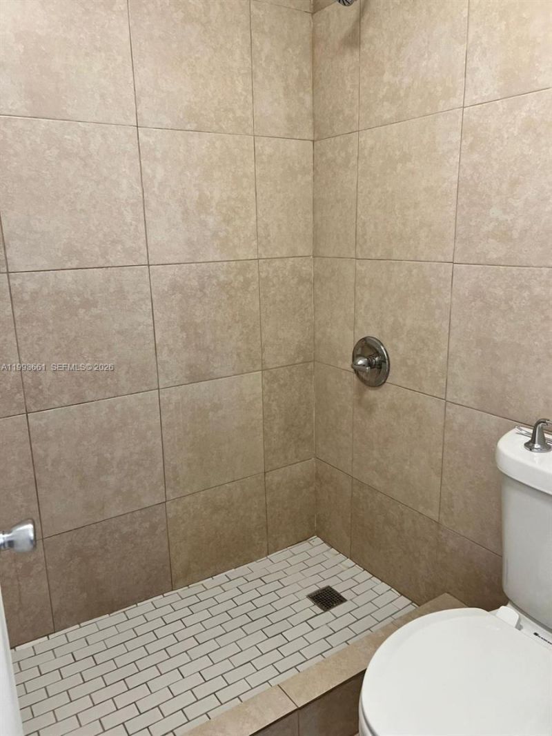 7200 NW 179th St, Unit 303, Hialeah, FL 33015 Photo