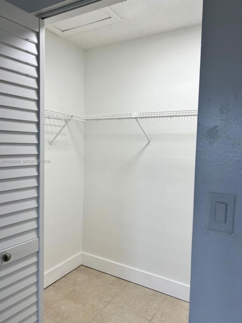 7595 NW 179th St, Unit 119, Hialeah, FL 33015 Photo