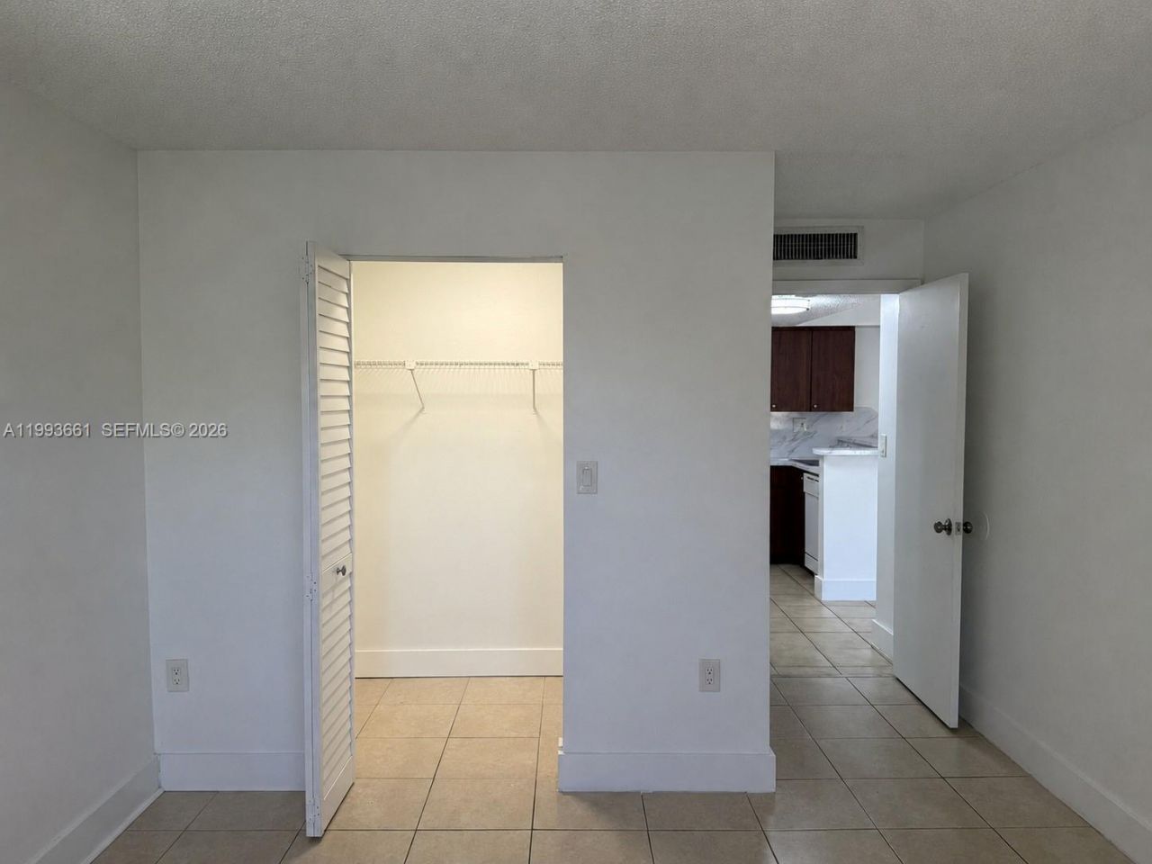7595 NW 179th St, Unit 119, Hialeah, FL 33015 Photo