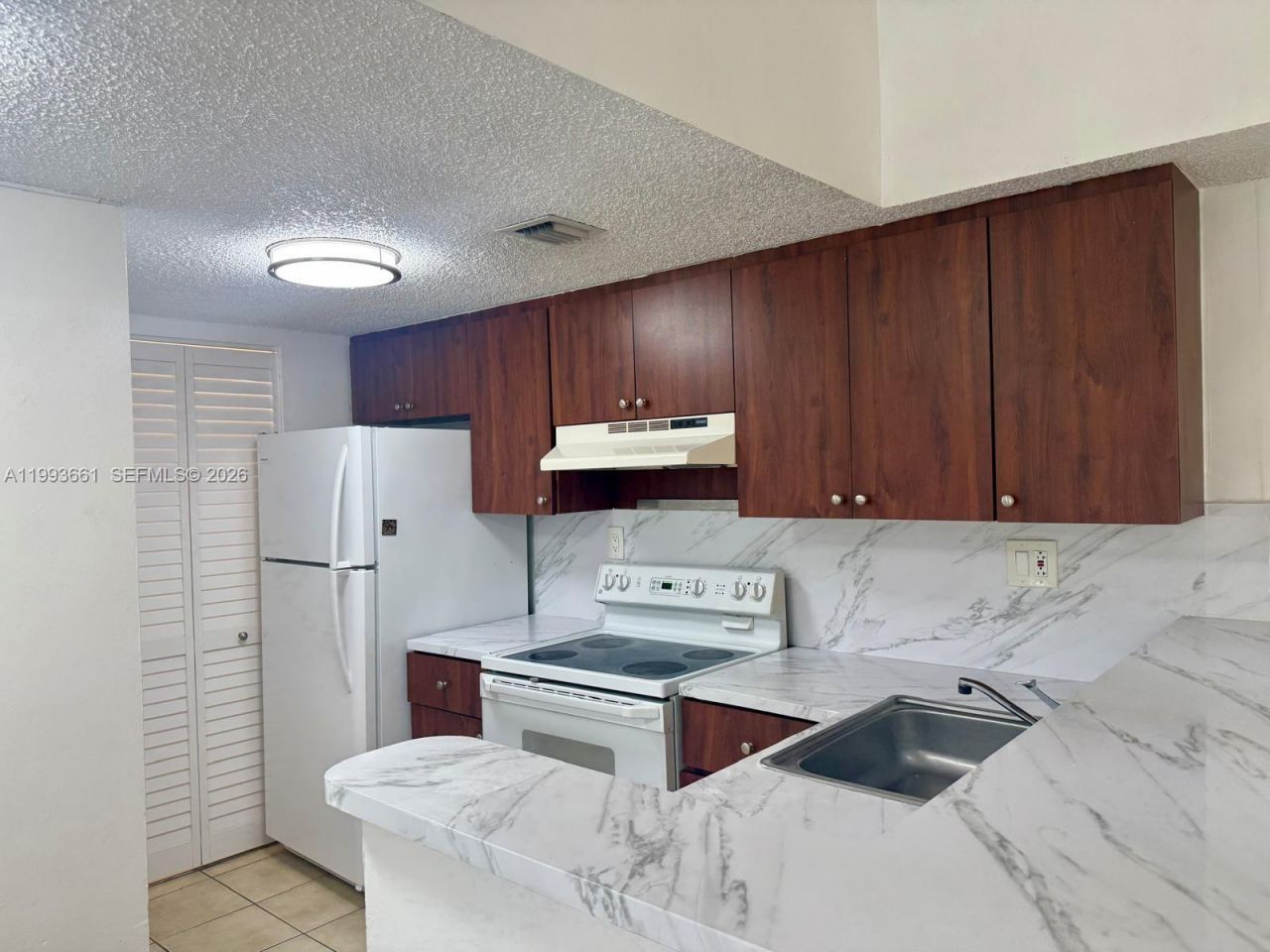 7595 NW 179th St, Unit 119, Hialeah, FL 33015 Photo