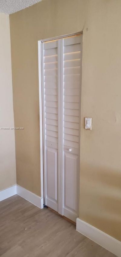 18101 NW 68th Ave, Unit C206, Hialeah, FL 33015 Photo