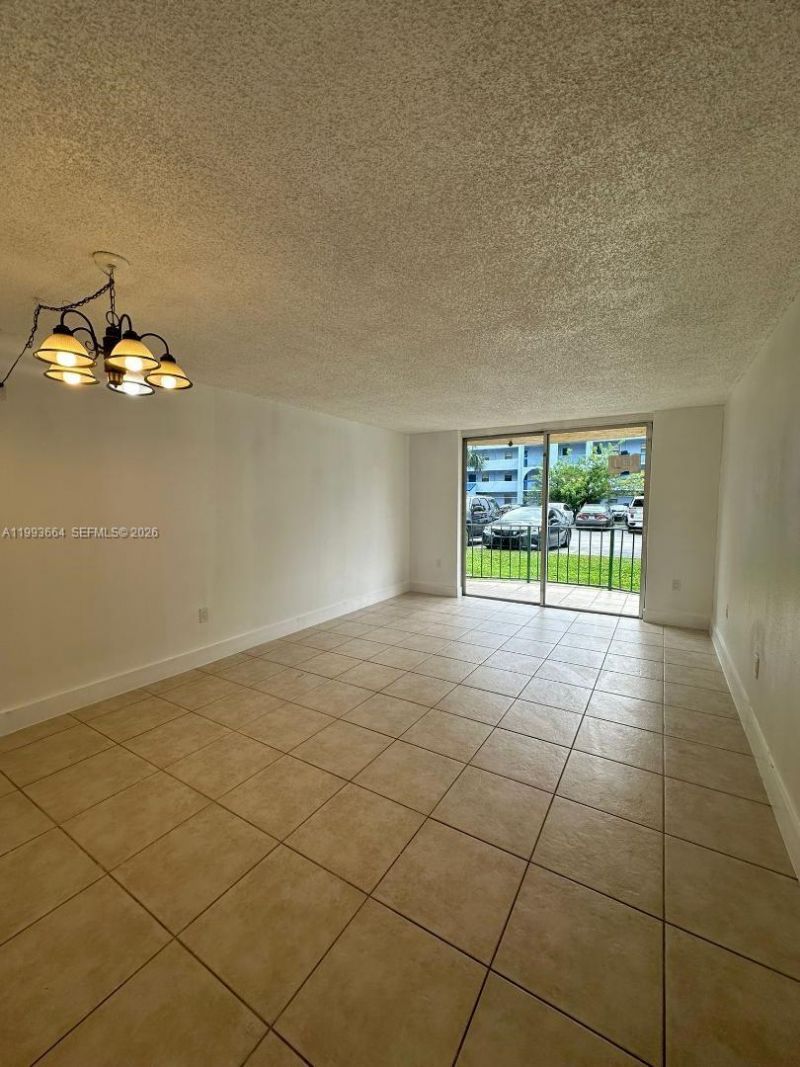 9360 Fontainebleau Blvd , Unit 104, Miami, FL 33172 Photo