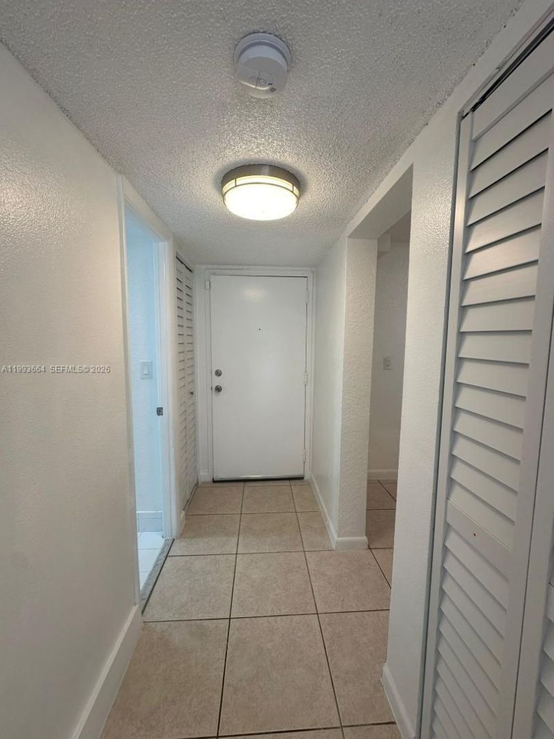9360 Fontainebleau Blvd , Unit 104, Miami, FL 33172 Photo