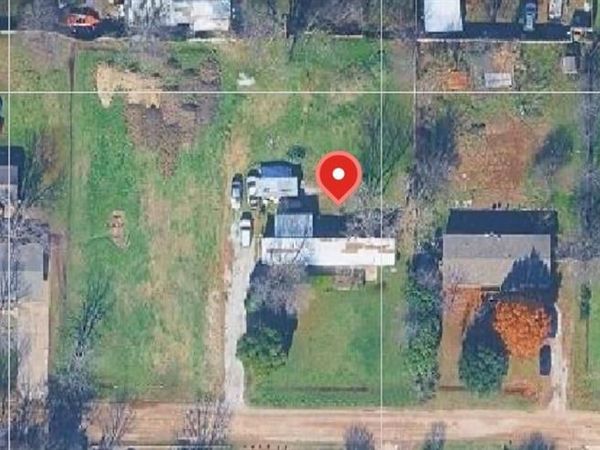 1702 Ranch Road , Grand Prairie, TX 75052