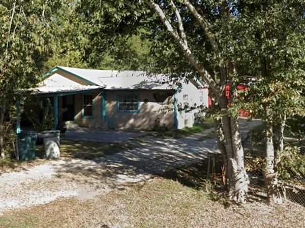 3370 Saint James Boulevard, Beaumont, TX 77705