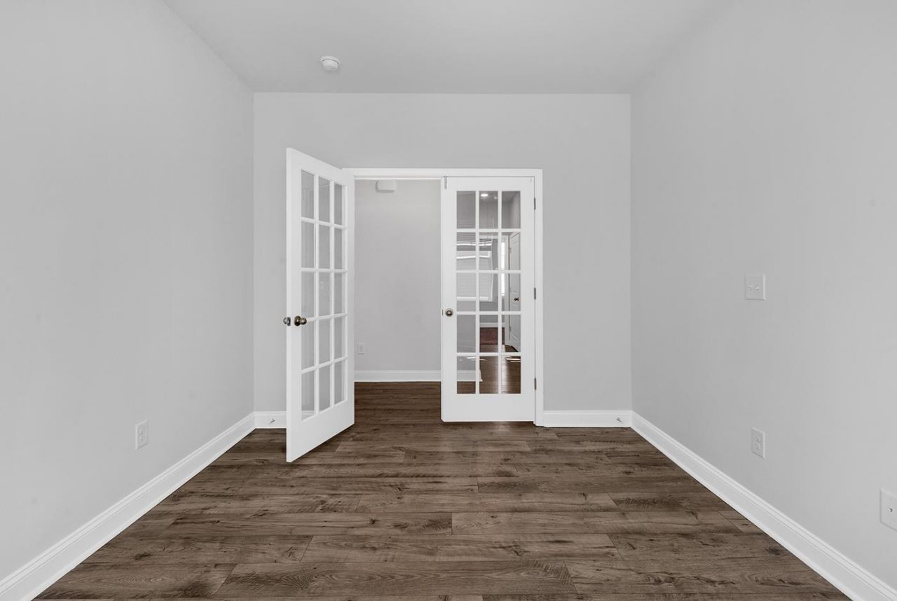 207 Walnut Grove Ct.  Photo 9