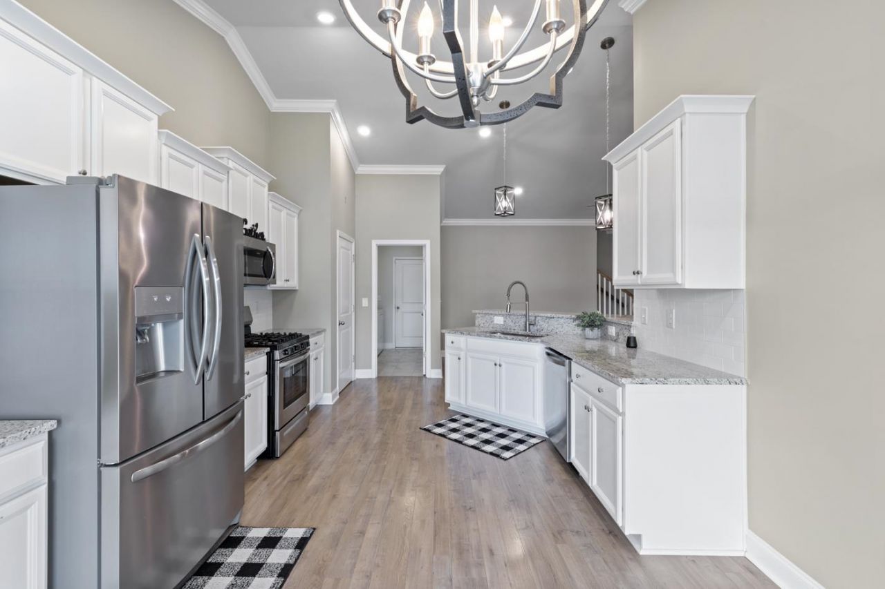 849 Brant St.  Photo 10