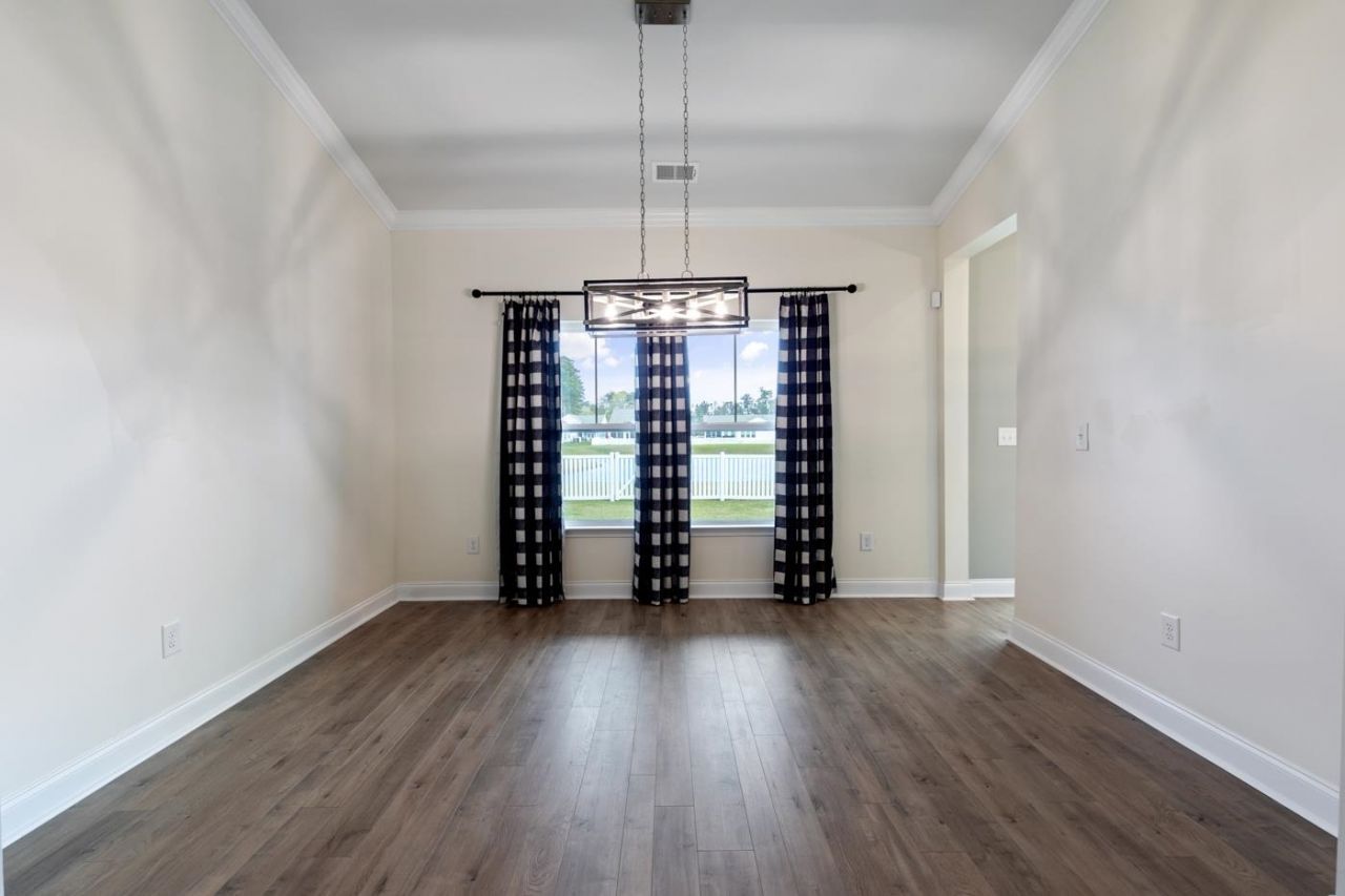 849 Brant St.  Photo 11