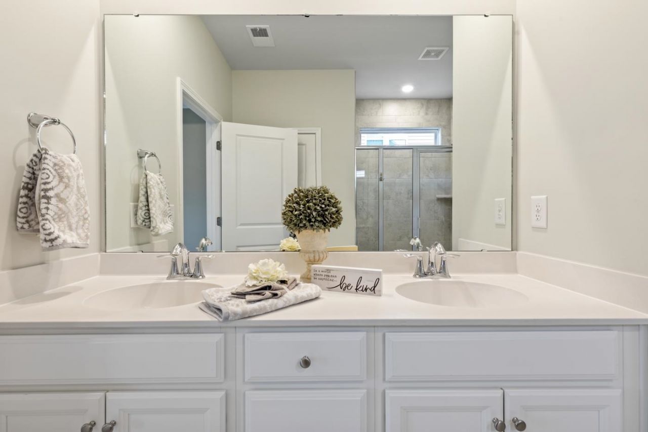 849 Brant St.  Photo 16